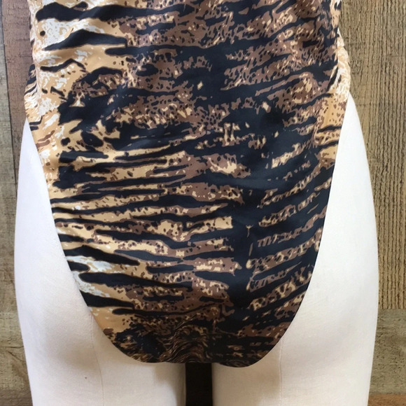 Lioness Swimsuit Womens XXL 12 Brown Black The Electra One‎ Piece Tiger Print - Picture 9 of 15